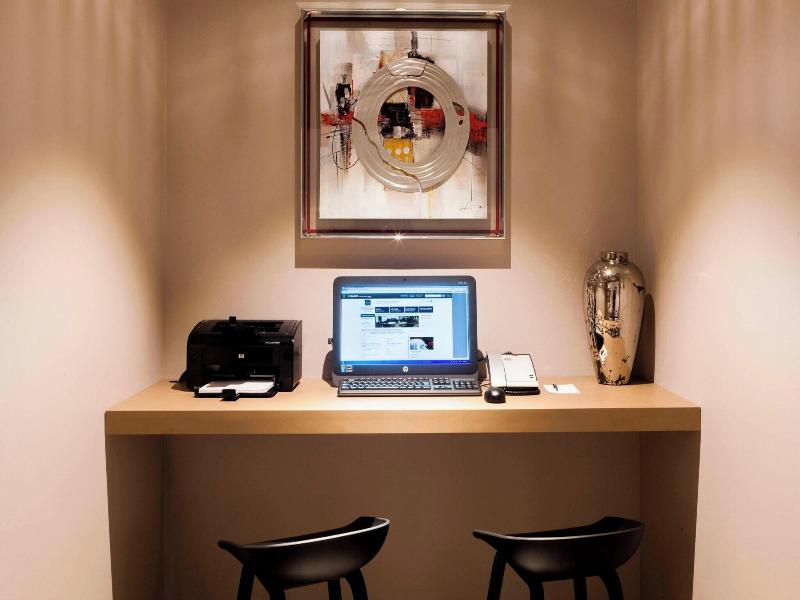 Ac Hotel By Marriott Paris Le Bourget Airport image