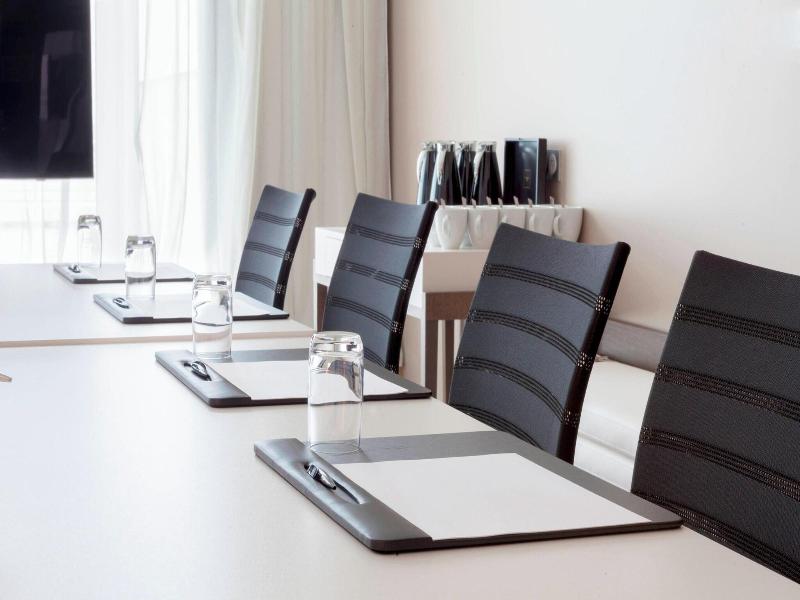Ac Hotel By Marriott Paris Le Bourget Airport image