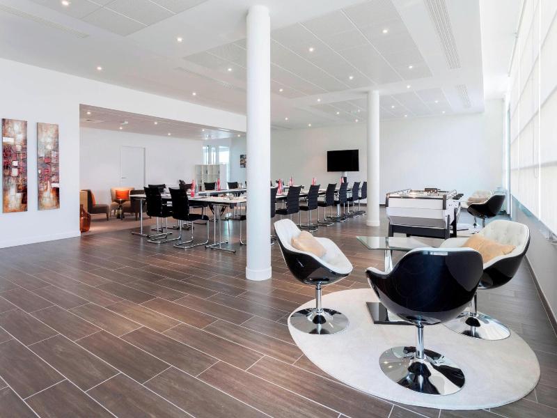 Ac Hotel By Marriott Paris Le Bourget Airport image