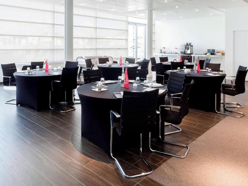 Ac Hotel By Marriott Paris Le Bourget Airport image