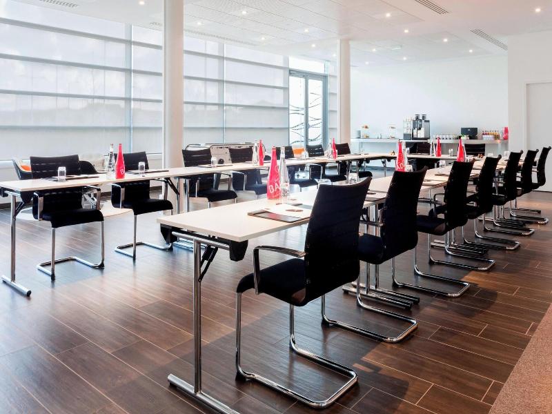 Ac Hotel By Marriott Paris Le Bourget Airport image