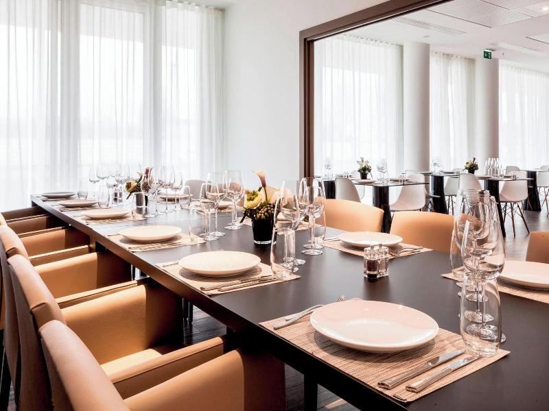 Ac Hotel By Marriott Paris Le Bourget Airport image