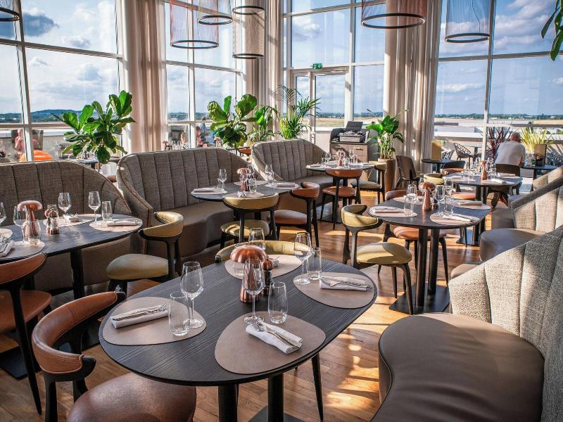Ac Hotel By Marriott Paris Le Bourget Airport image