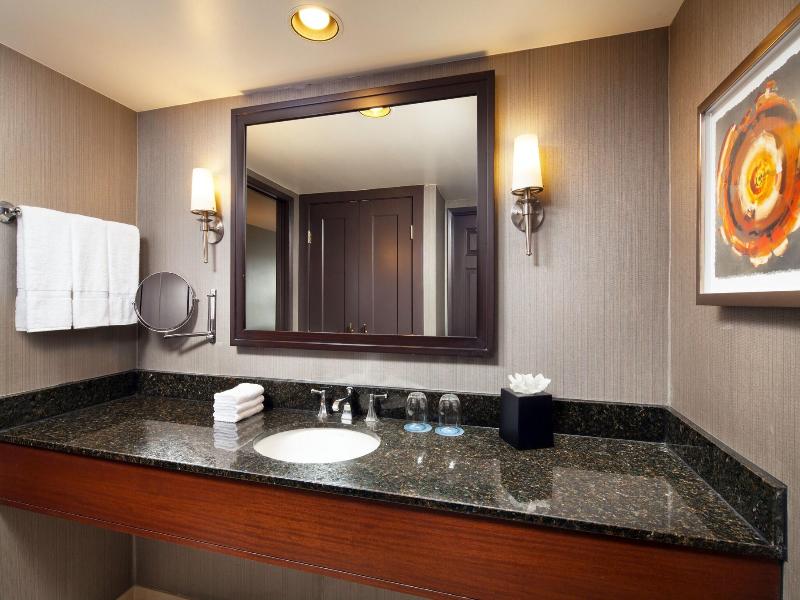 Sheraton Fairplex Hotel & Conference Center image