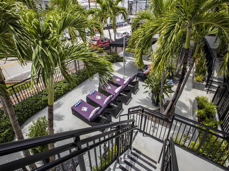 Beachside All Suites Hotel image