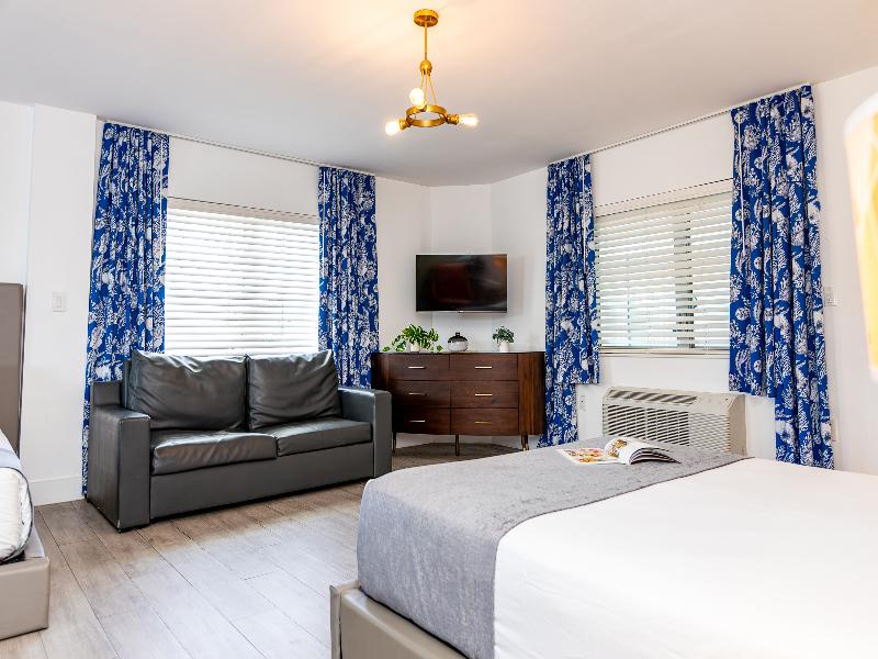 Beachside All Suites Hotel image