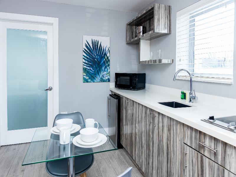 Beachside All Suites Hotel image