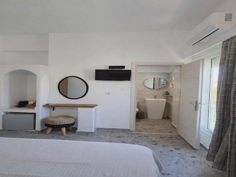 Papafotis Apartments & Suites image