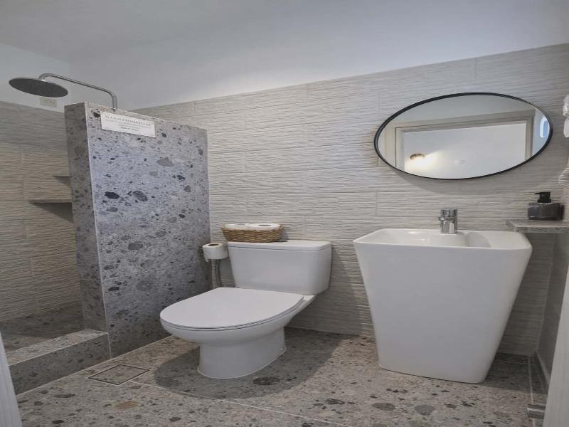 Papafotis Apartments & Suites image