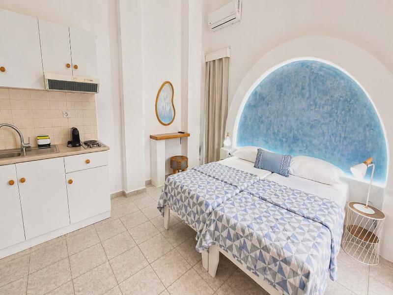 Papafotis Apartments & Suites image