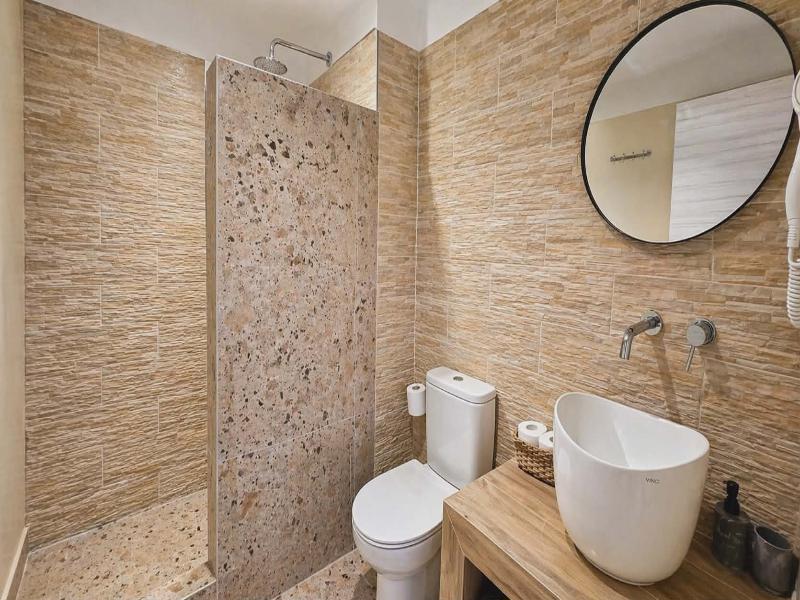 Papafotis Apartments & Suites image