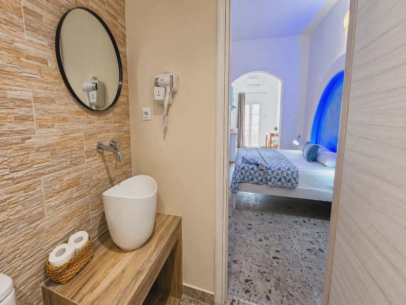 Papafotis Apartments & Suites image