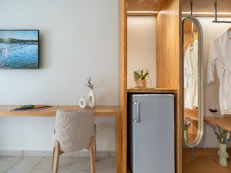 Arkadia Luxury Hotel Apartments image
