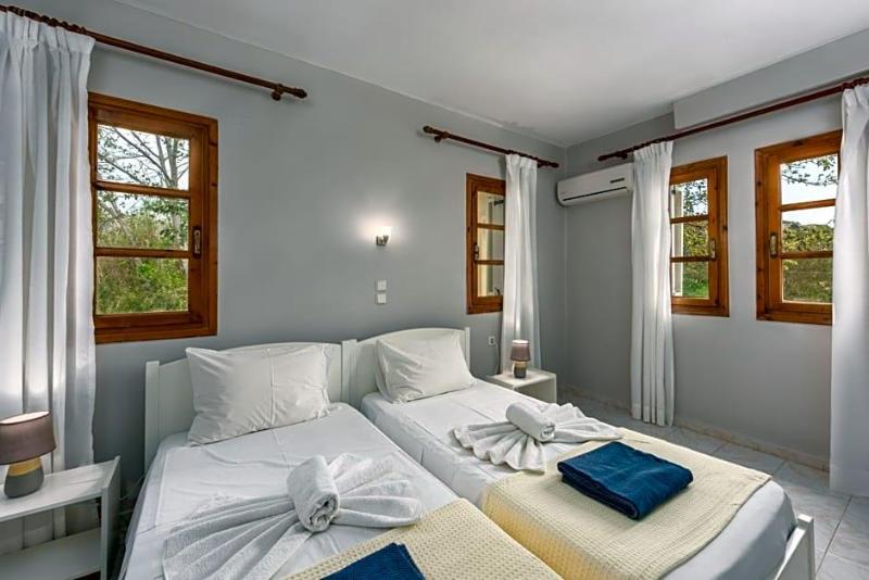Albouro Apartments image