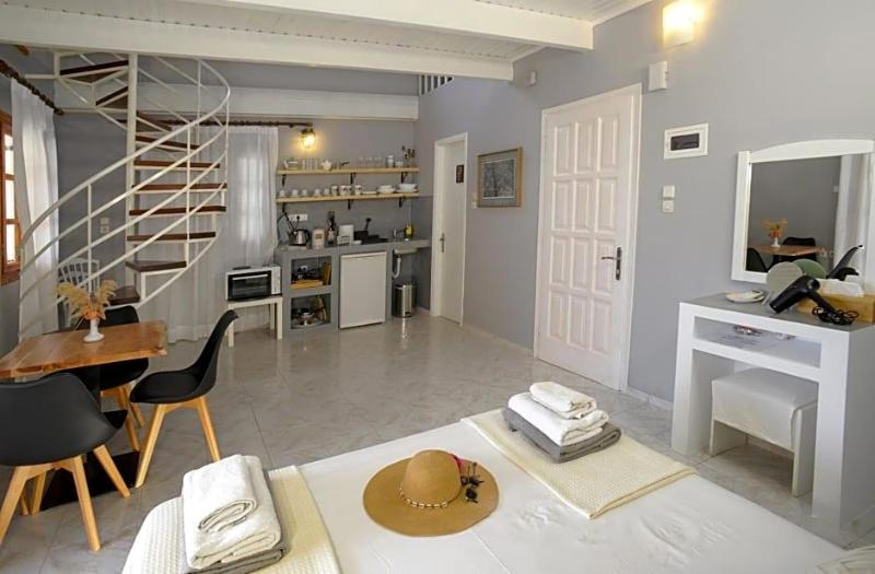 Albouro Apartments image