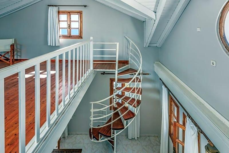Albouro Apartments image