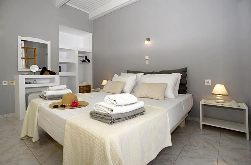 Albouro Apartments image