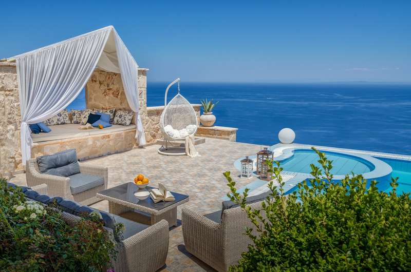 Emerald Villas & Suites image