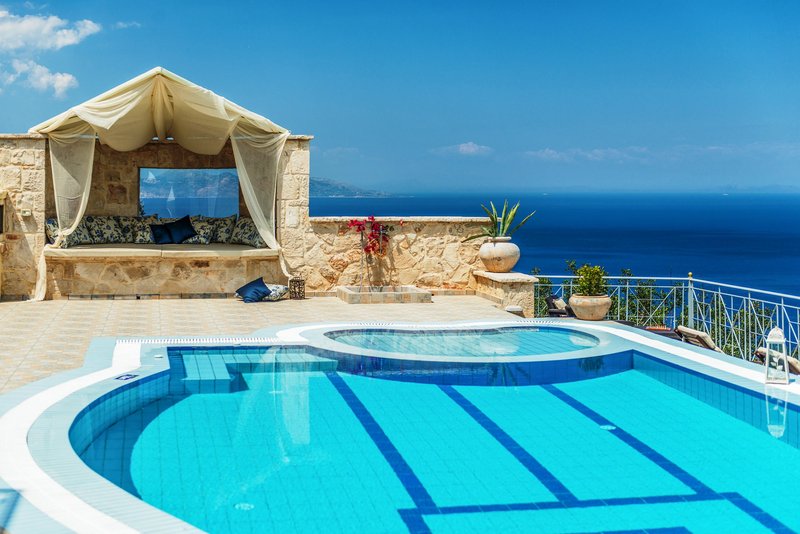 Emerald Villas & Suites image
