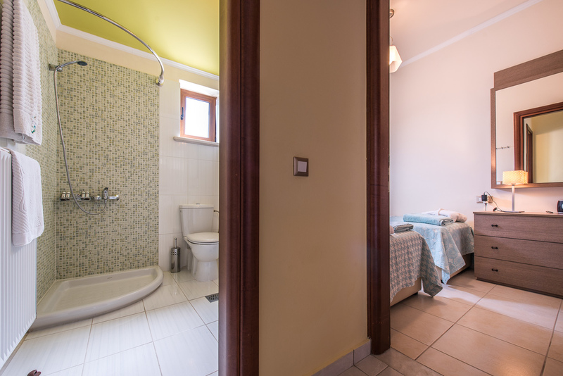 Emerald Villas & Suites image