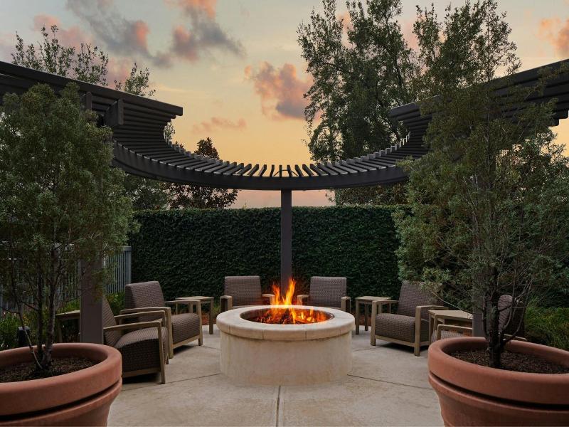 Courtyard Charleston Summerville image
