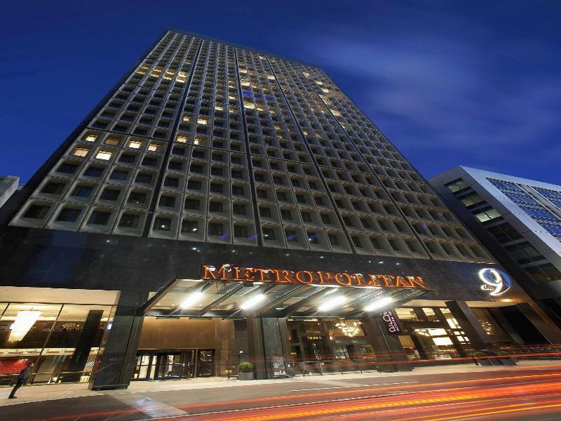 Metropolitan At The 9, Autograph Collection image