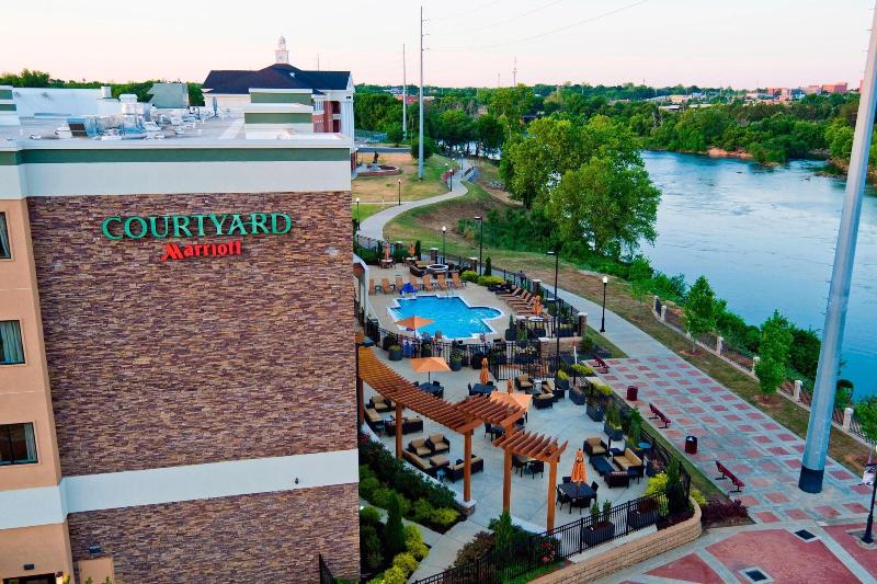 Courtyard Columbus Phenix City/Riverfront image