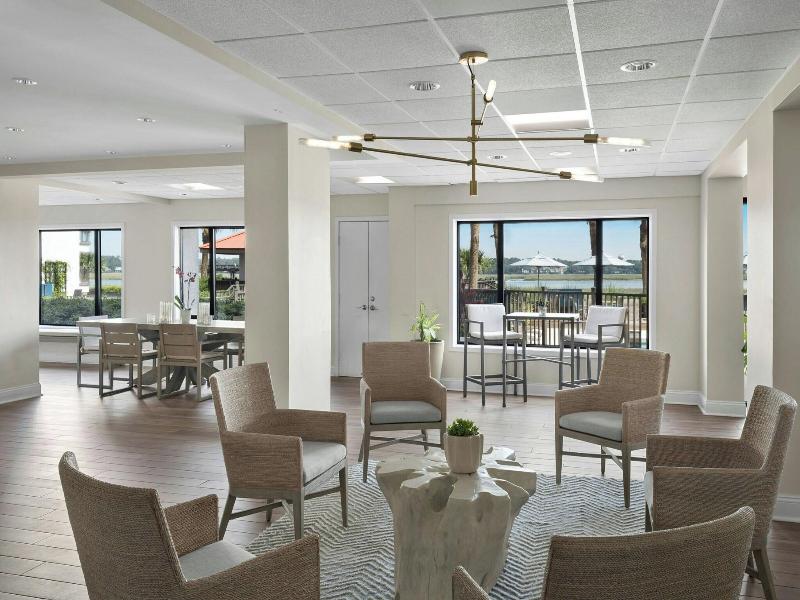 Marriott's Harbour Point Sunset Pointe Shelter Cov image