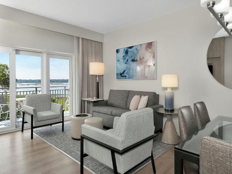 Marriott's Harbour Point Sunset Pointe Shelter Cov image