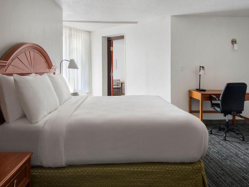 TownePlace Suites Wilmington Newark/Christiana image