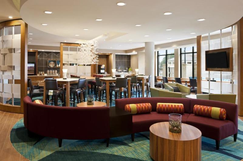 SpringHill Suites by Marriott Ridgeland / The Town