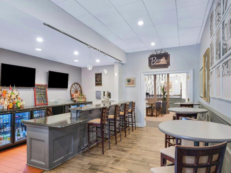 Marriott'S Manor Club At Ford'S Colony image