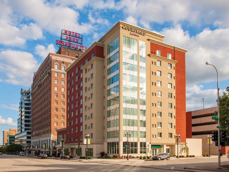 Courtyard Peoria Downtown image