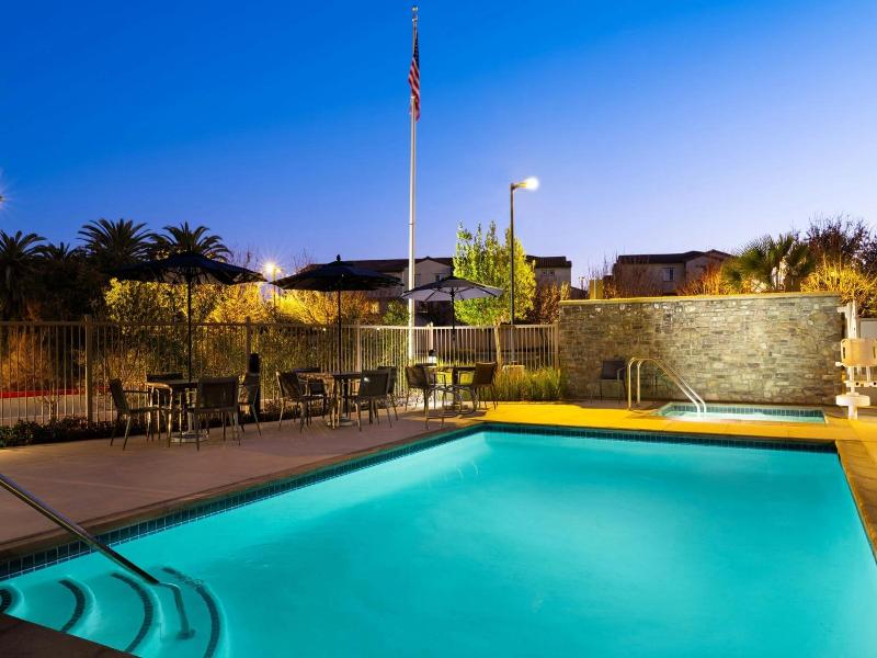 Courtyard Sunnyvale Mountain View image