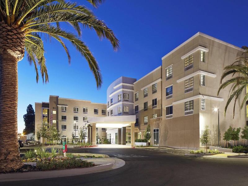 Courtyard Sunnyvale Mountain View image