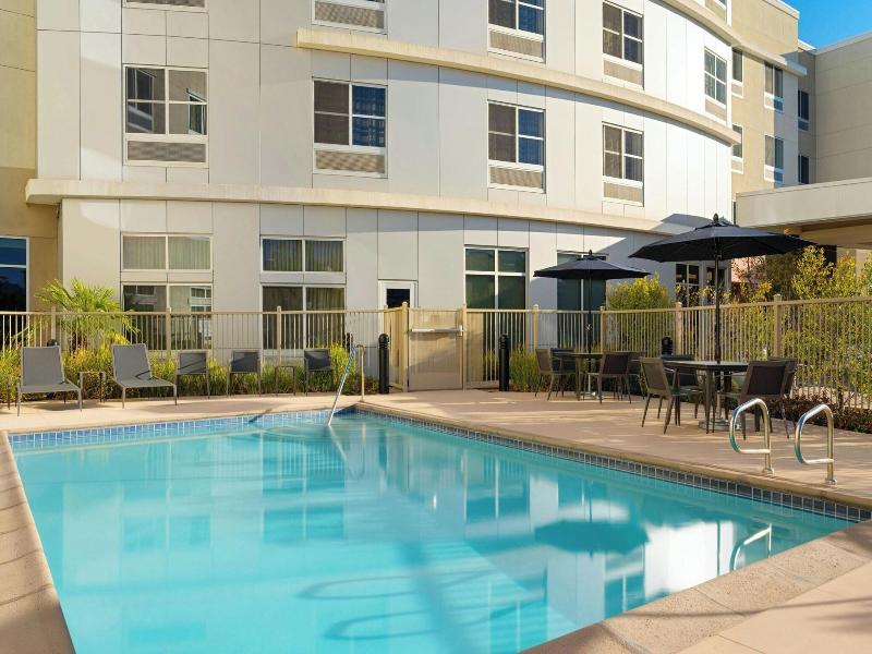 Courtyard Sunnyvale Mountain View image