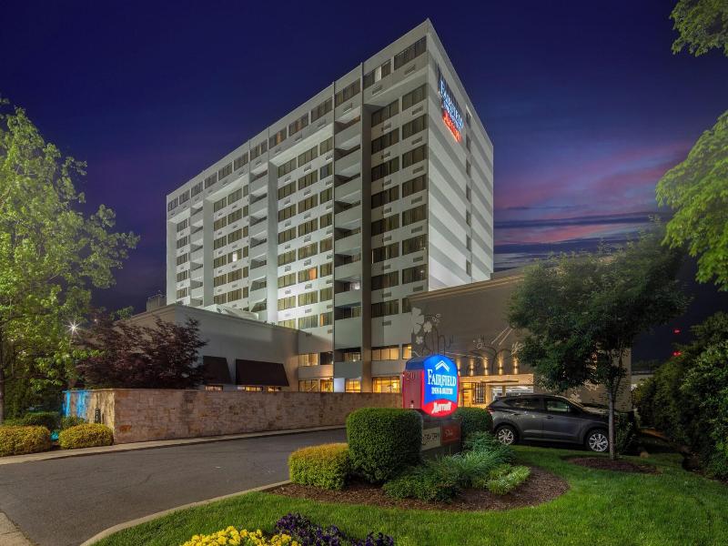 Fairfield Inn & Suites Charlotte Uptown image