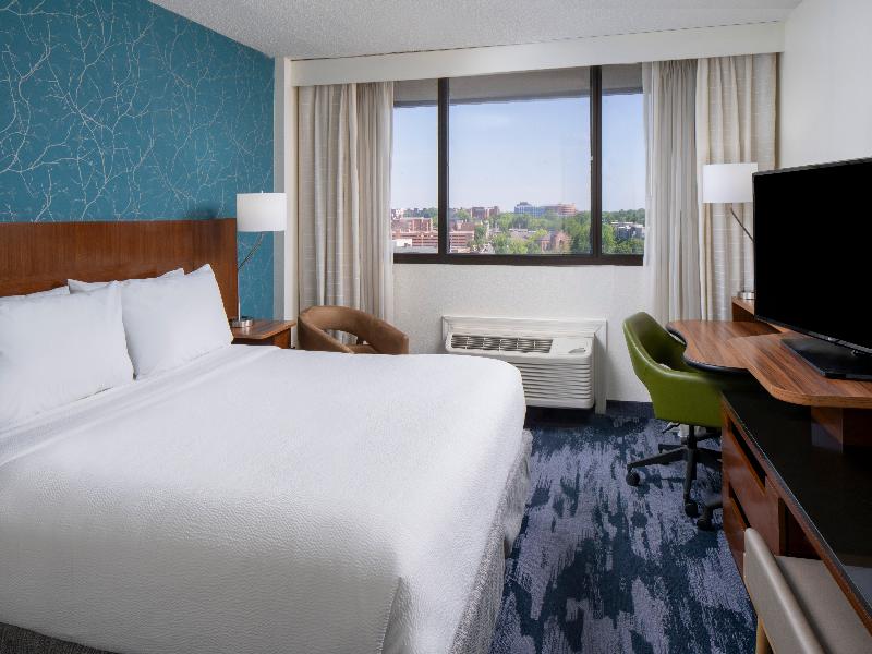Fairfield Inn & Suites Charlotte Uptown image