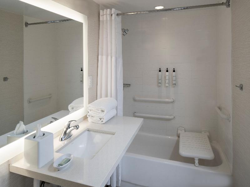 Fairfield Inn & Suites Charlotte Uptown image