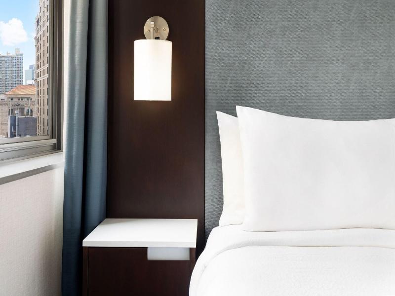 Residence Inn New York Downtown Manhattan/WorldTC image