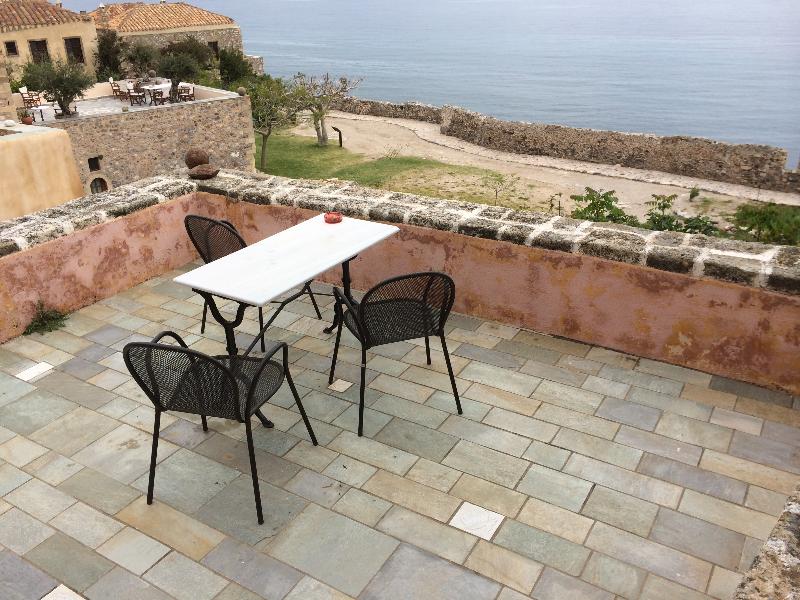 Goulas guesthouse image