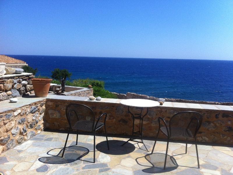 Goulas guesthouse image