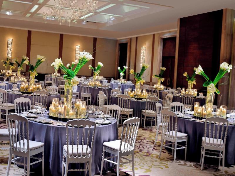 Renaissance Cairo Mirage City Hotel image