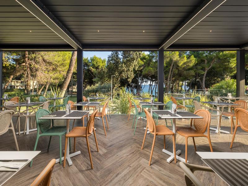 Park Plaza Arena Pula image