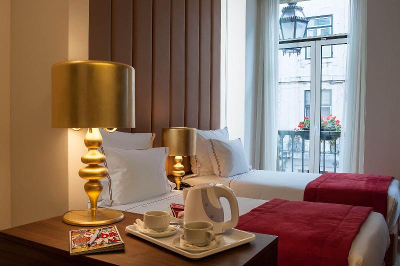 The 7 Hotel image