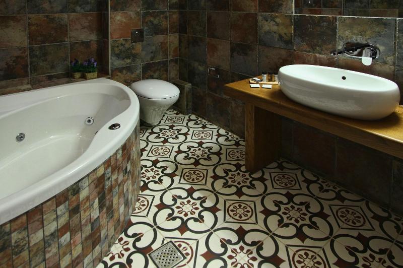 Theta Hotel image