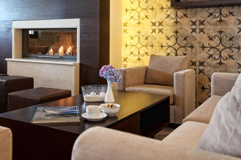 Theta Hotel image