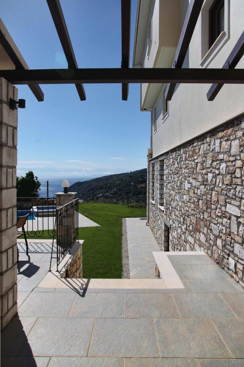 Theta Hotel image