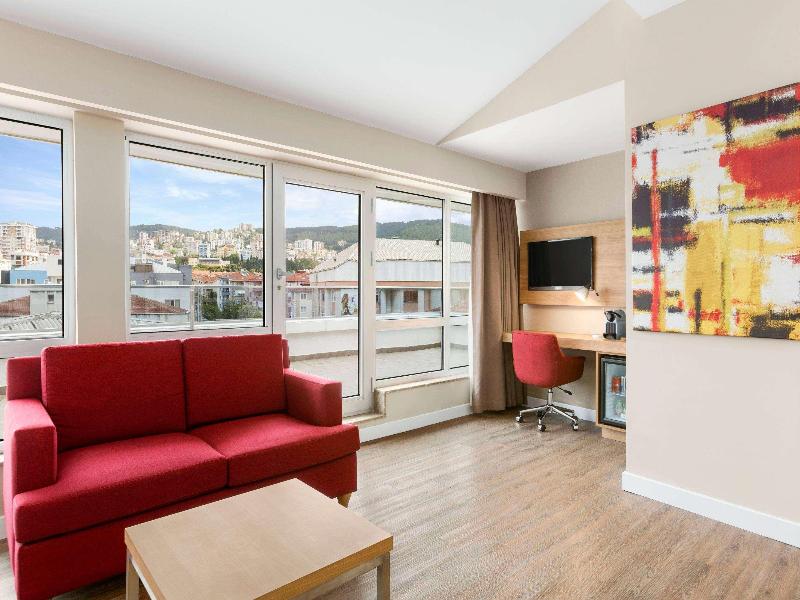 Ramada Encore By Wyndham Istanbul Kartal Hotel image