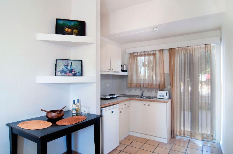 Ourania Apartments image